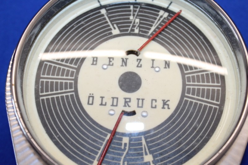 Benzinuhr + Oeldruckanzeige Olympia 1951